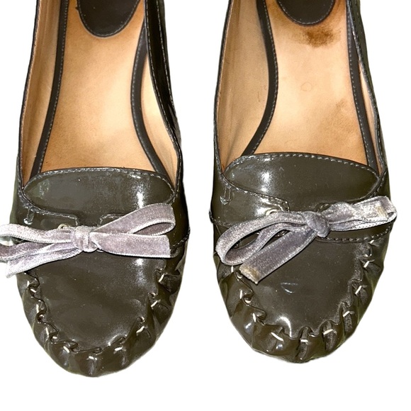 Kate Spade Lacey Olive Green Patent Leather Velvet Bow Ballet Flats Loafers  9.5 - Picture 6 of 14